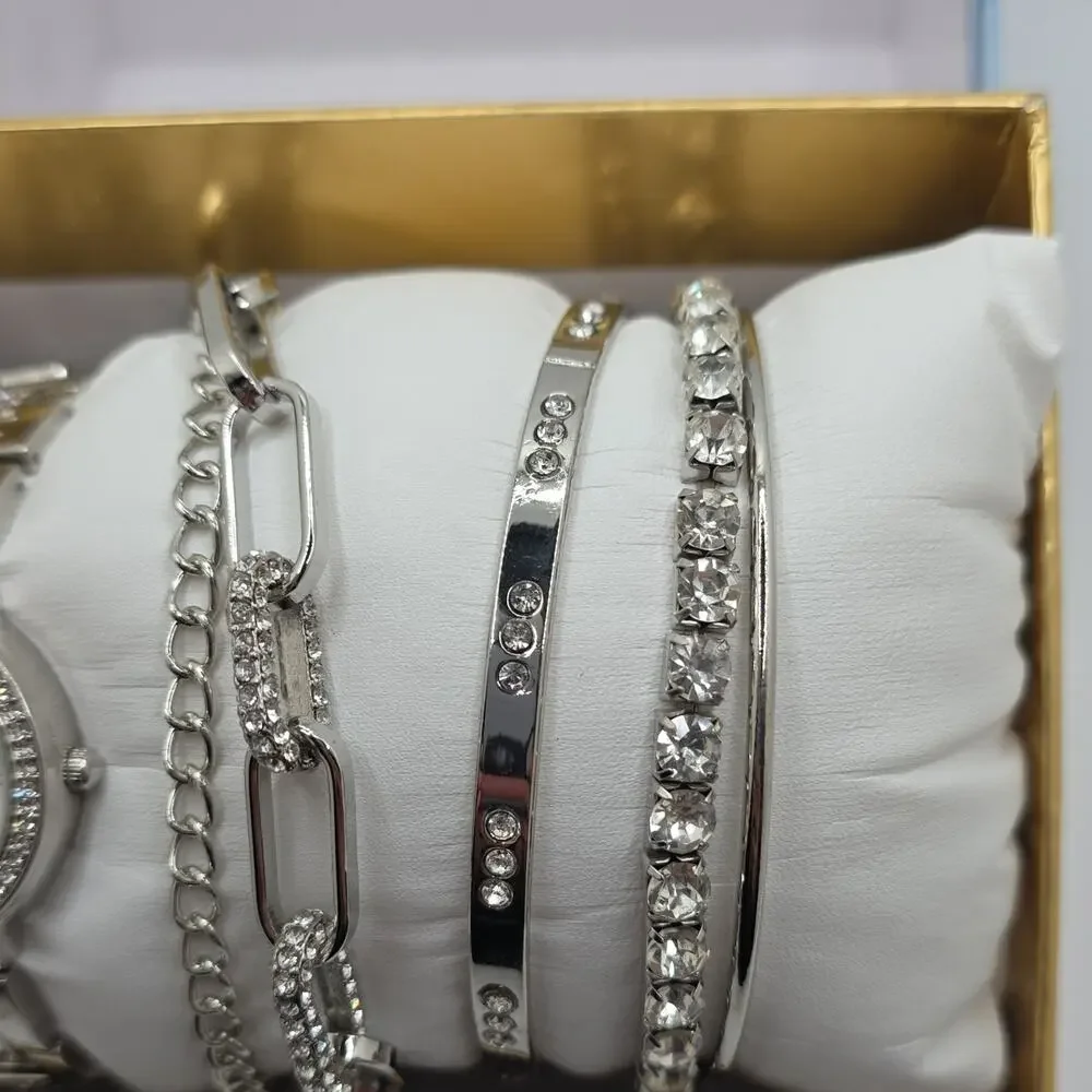 Folio Women’s Silver-Tone Analog Quartz Watch Roman Dial 32mm Bracelet w/ Box